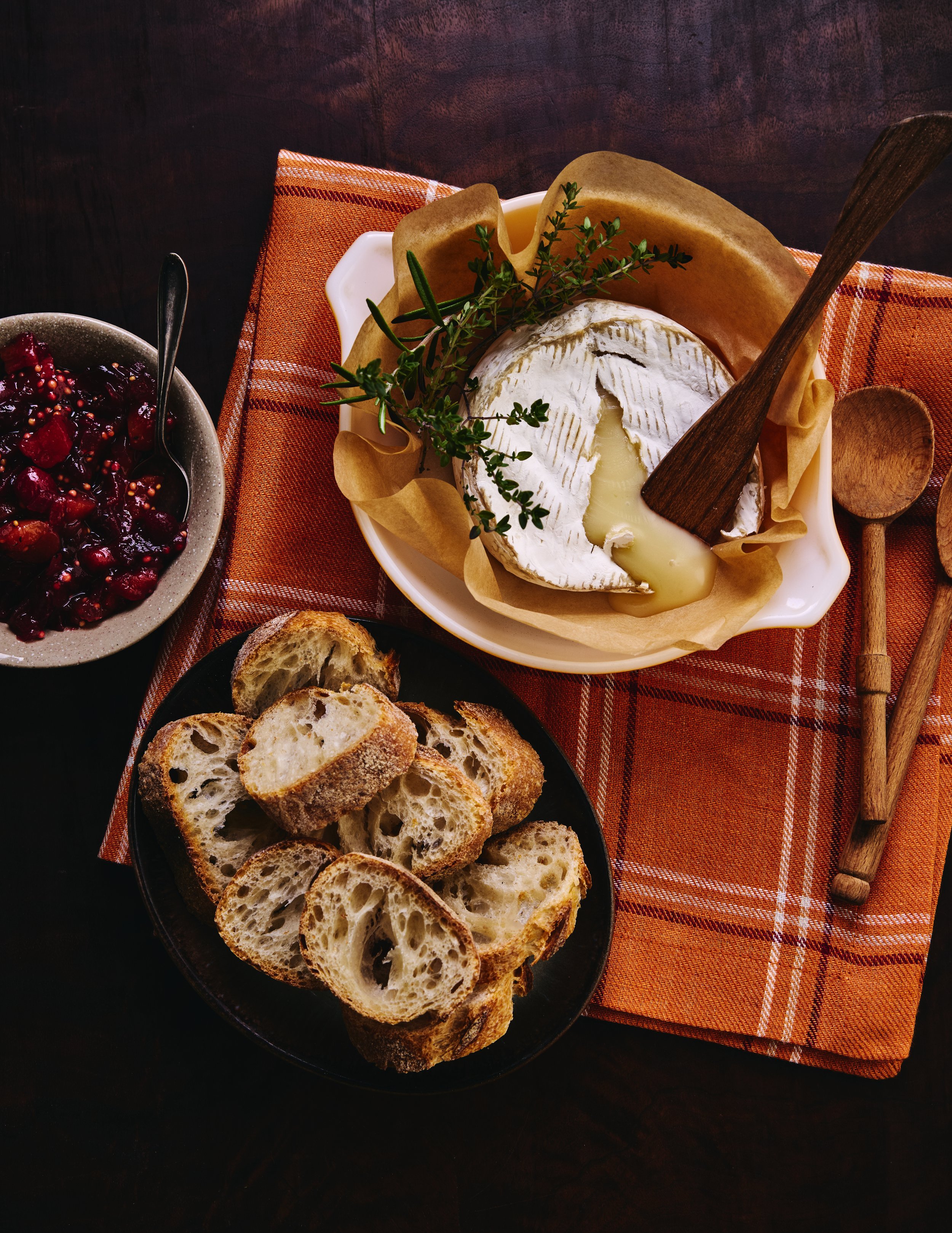 Thanksgiving: Naked Baked Brie