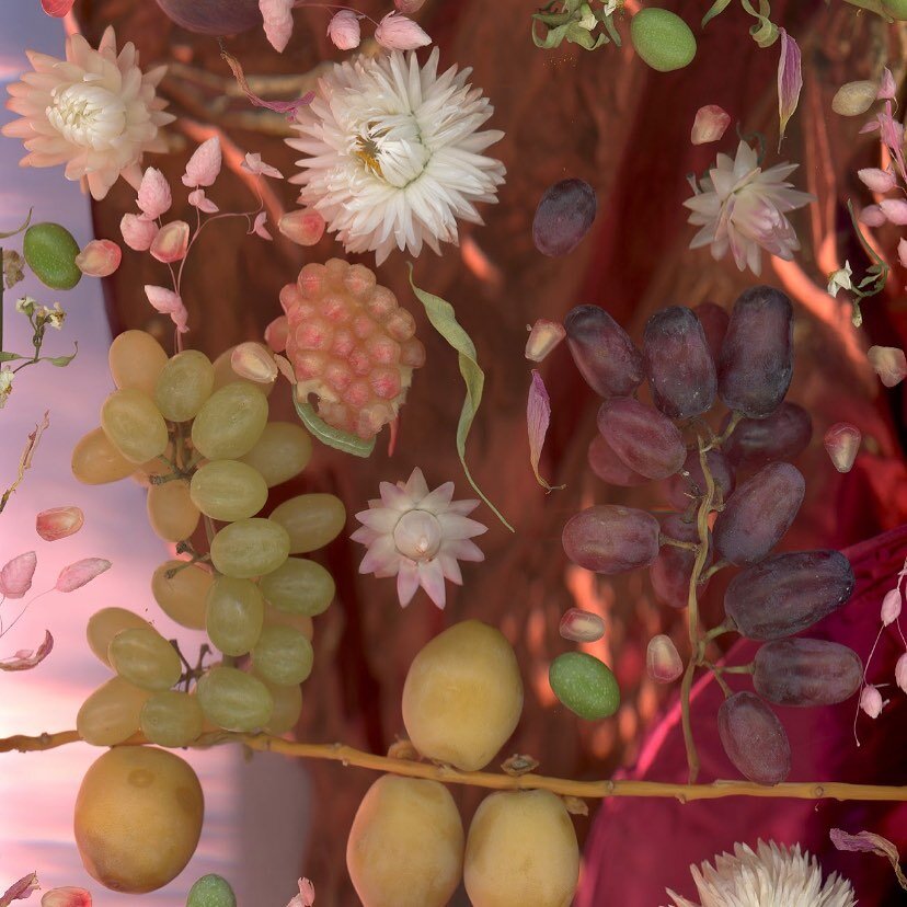 🌾 wooow! We absolutely love the new work by @askladmann for our new show! 🌱🍃🍂🍁 the show will be live online this Friday! 🎉 www.presenza.co.uk 🌾
#picofthefay #nature #exhibiton #artcollector #artnews #artnetnews #love #passion #art #contemporar