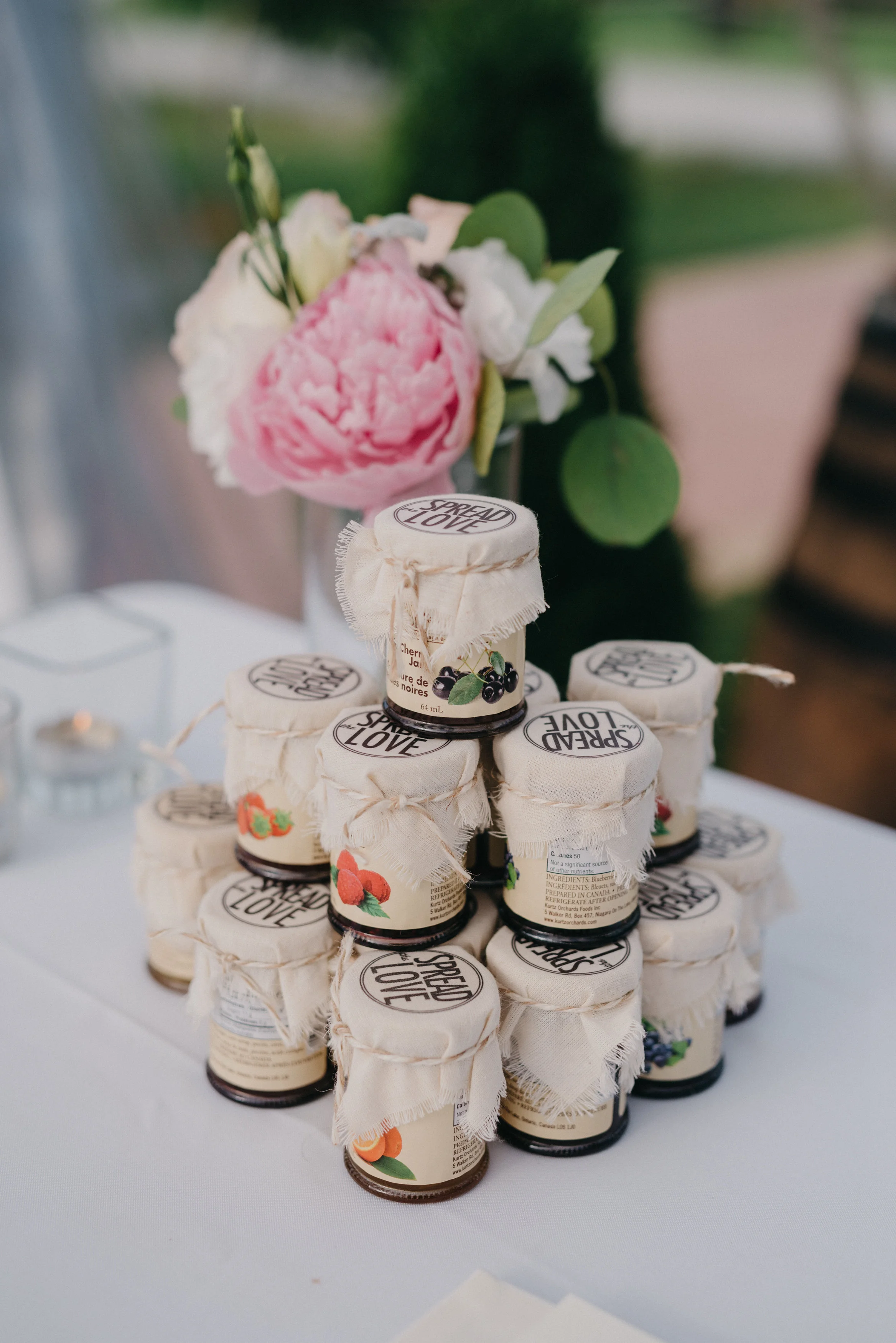 megan_adam_kurtzorchard_niagara_wedding-478.jpg