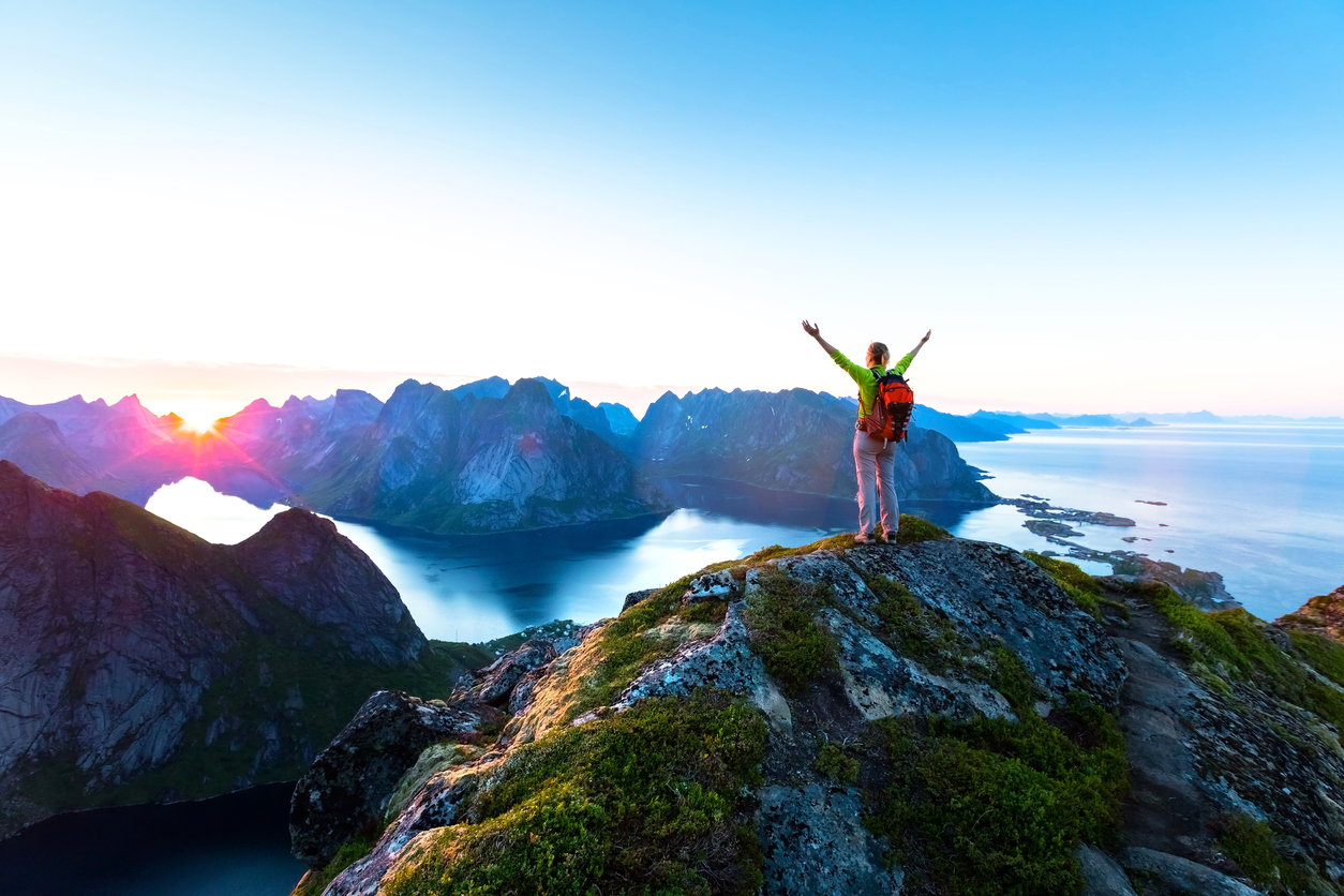 woman hiking.jpg