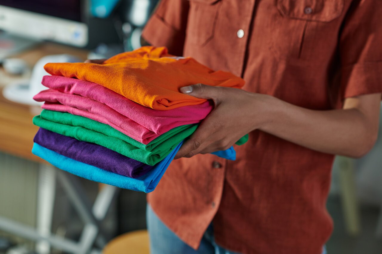 Succeeding in Custom Apparel Retail: Boost Your Brand with DTG Printing Services