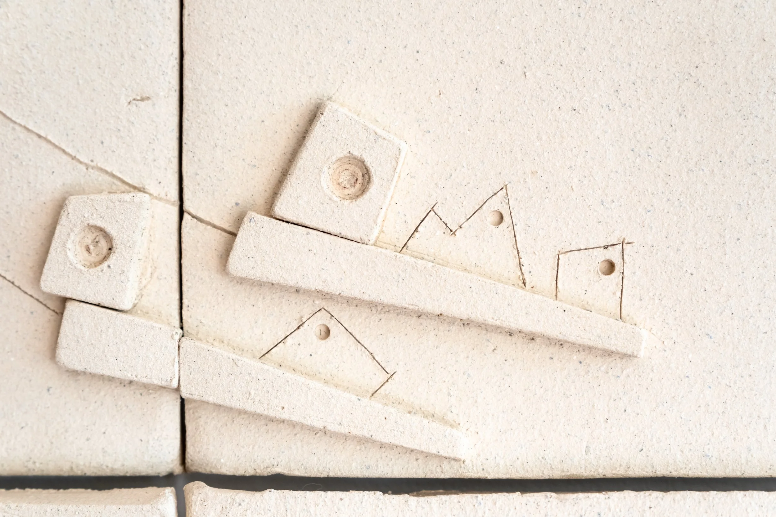 Continental Family (2023) Close Up