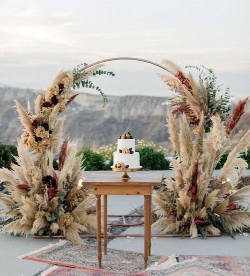 11 Stunning Wedding Ceremony Arches and Photo Backdrop Decor