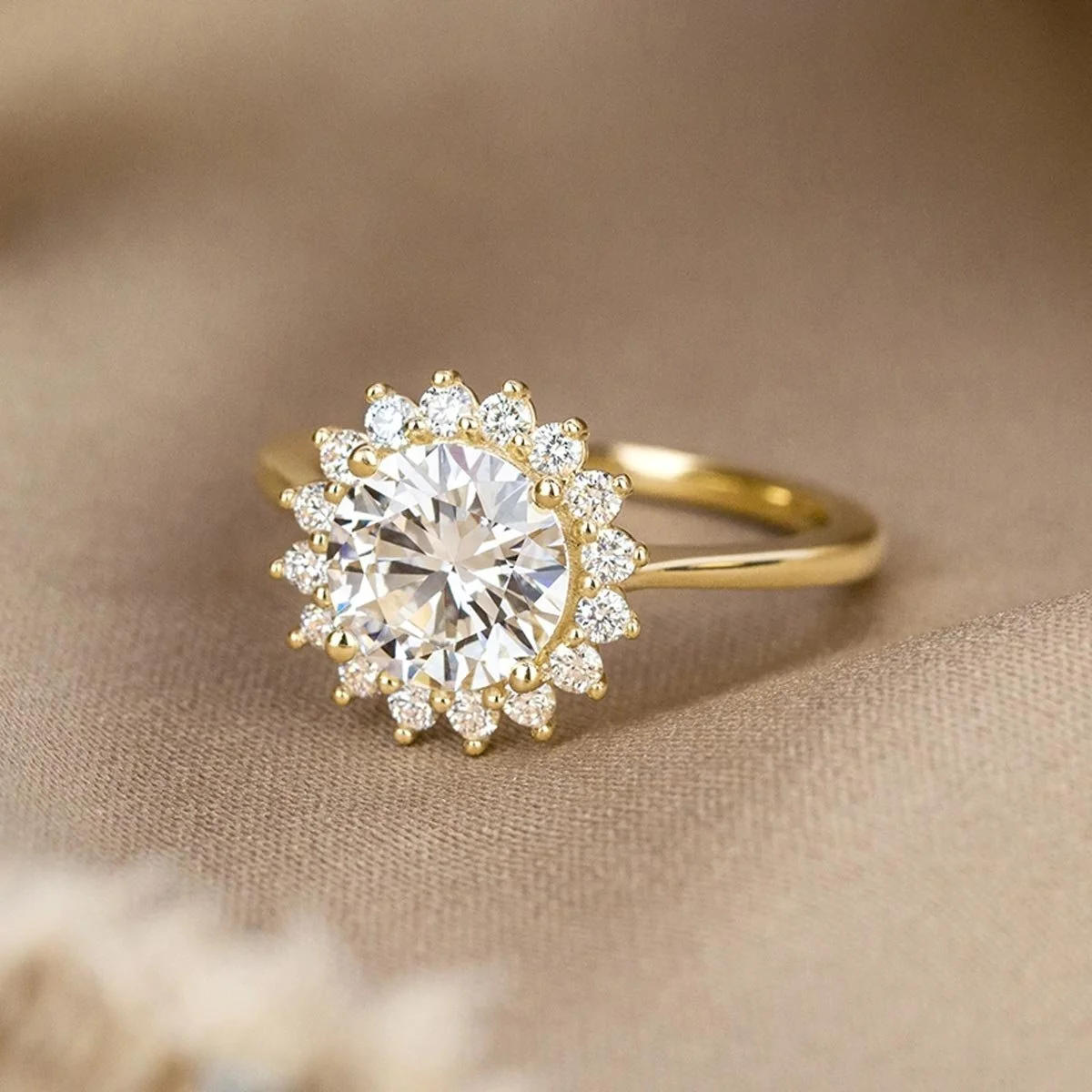 Sunburst Halo Diamond Ring (1/4 ct. tw.) in 18K Yellow Gold