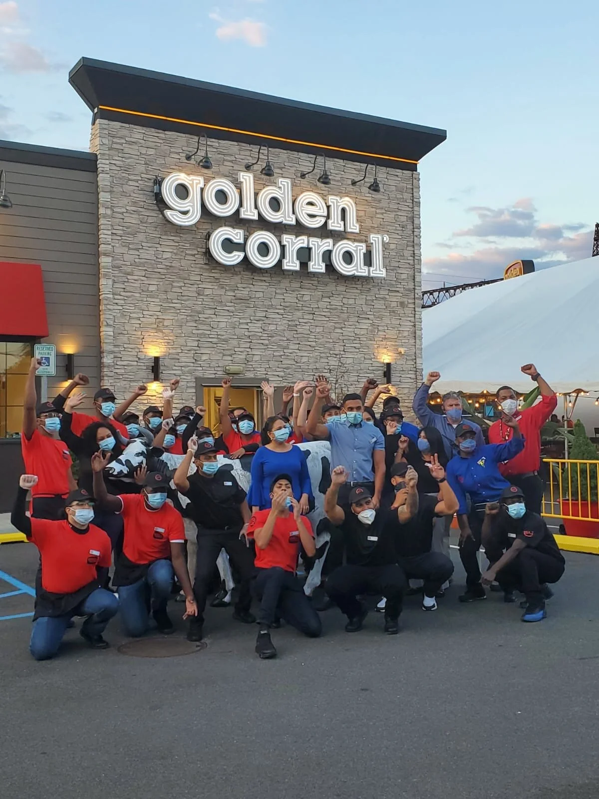 NYC's FIRST GOLDEN CORRAL Golden Corral of The Bronx