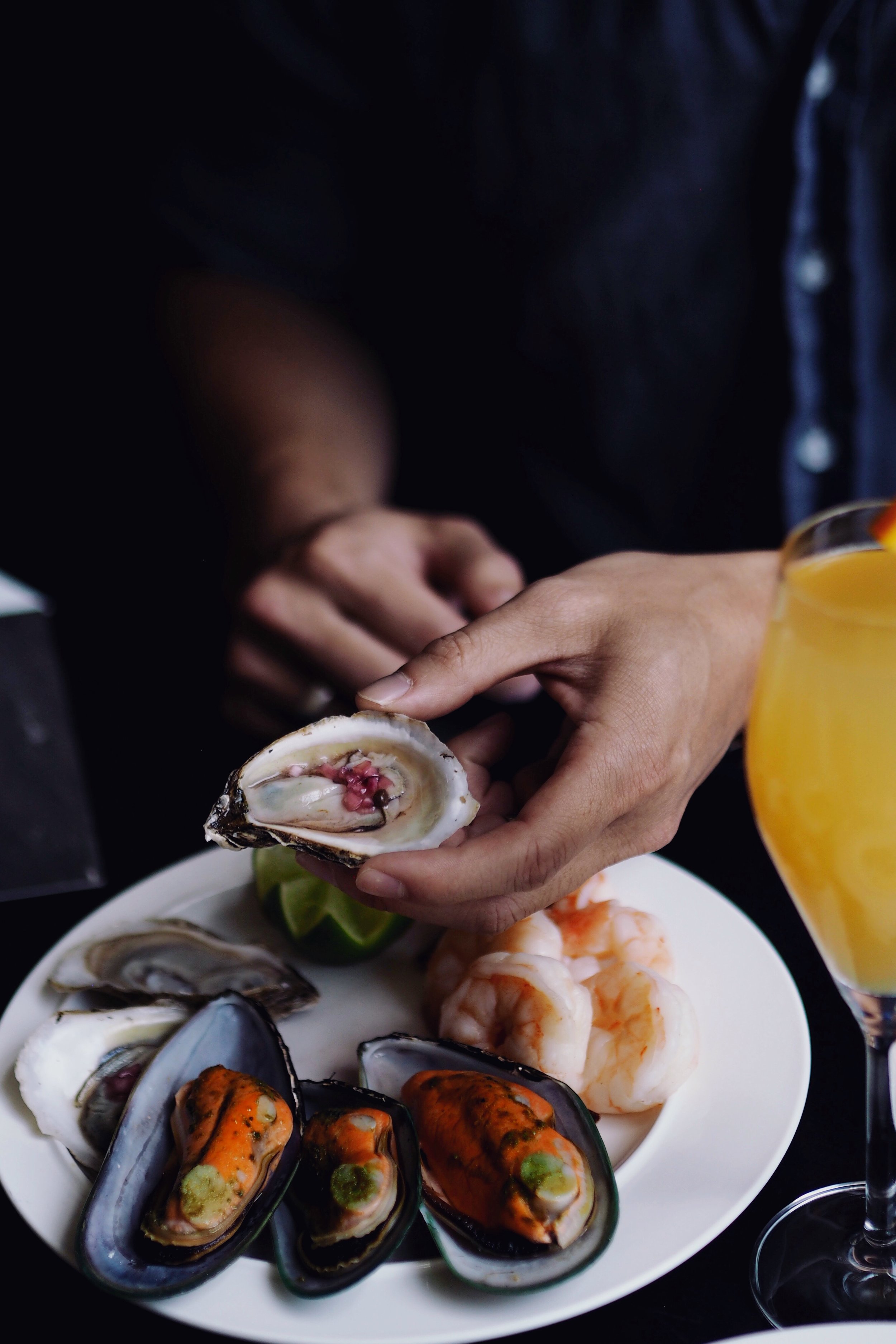 Nick ( @hungrynicky ) reaching for Shucked Oysters 