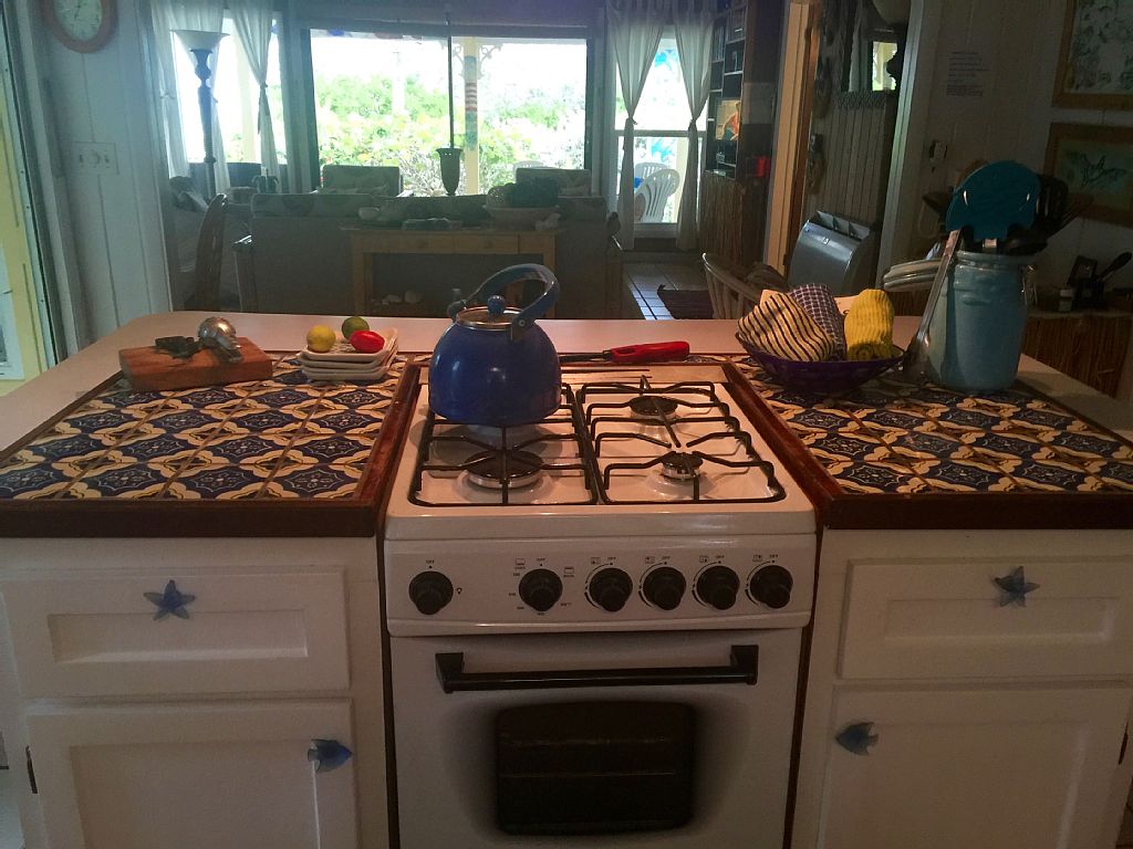 VRBO-Kitchen.jpeg