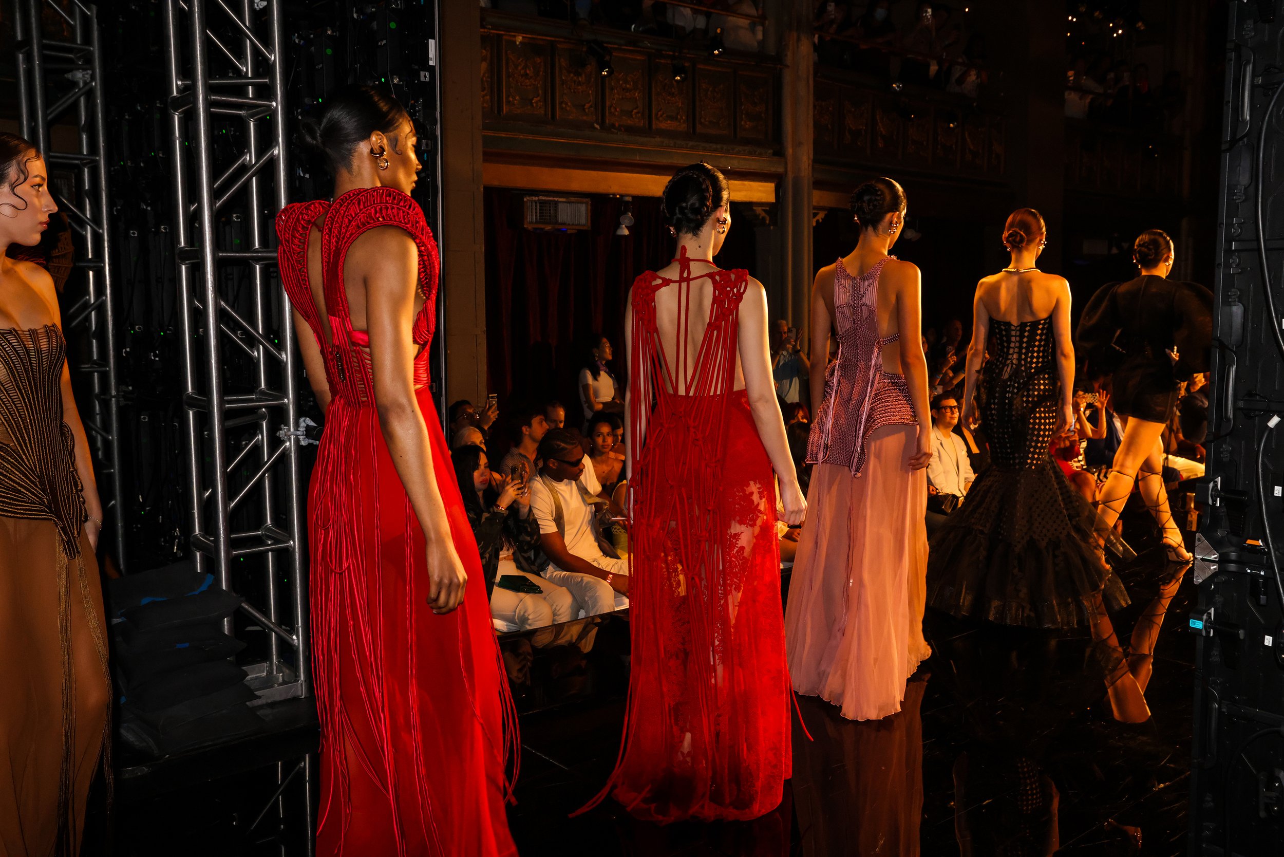 Backstage_press@artheartsfashion_091425106 copy.jpg