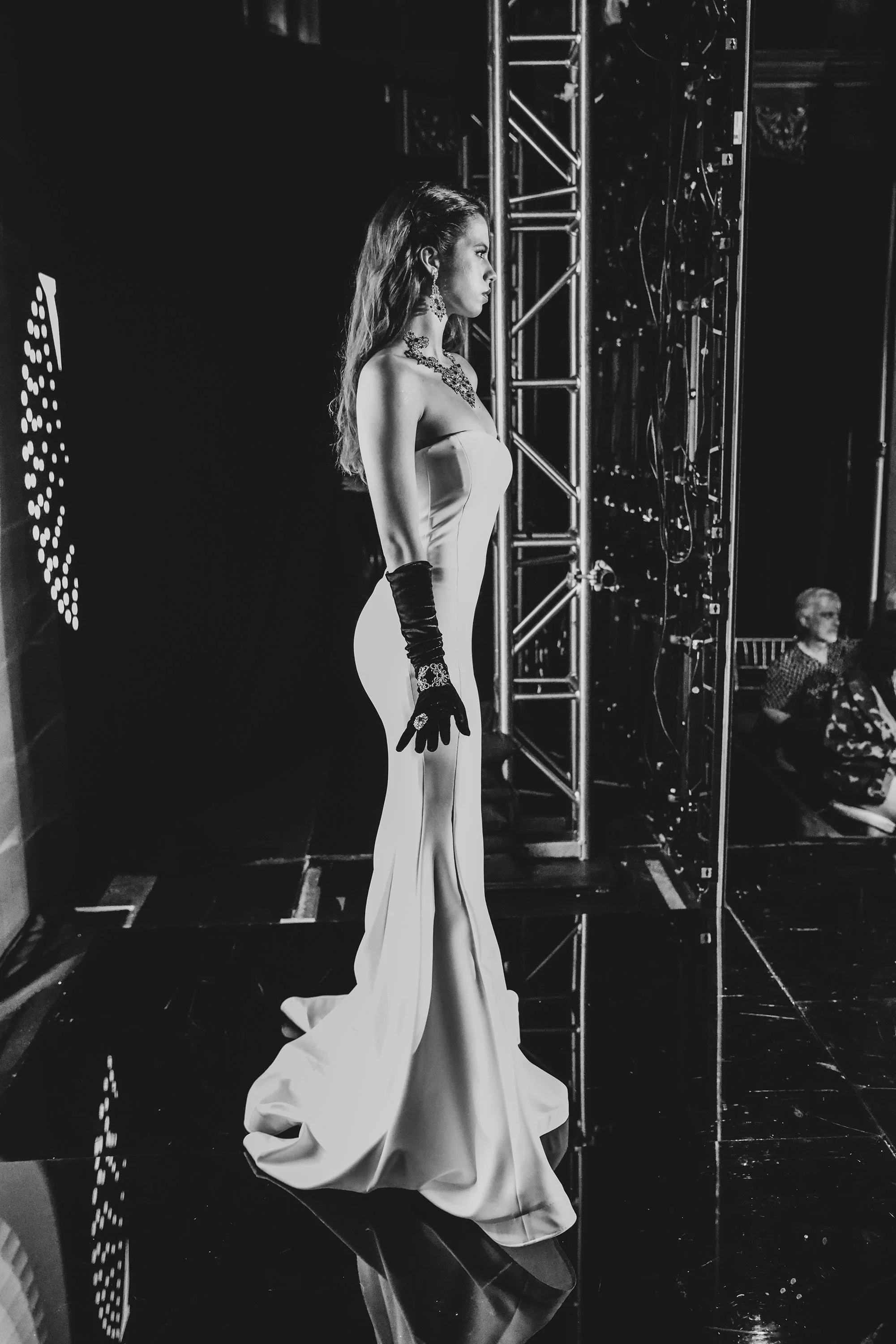 Backstage_press@artheartsfashion_091425037 copy.jpg