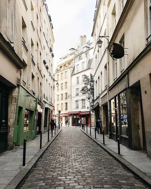 Cheers to my favorite (historically overhyped) night of the year 🥂☺️🎉