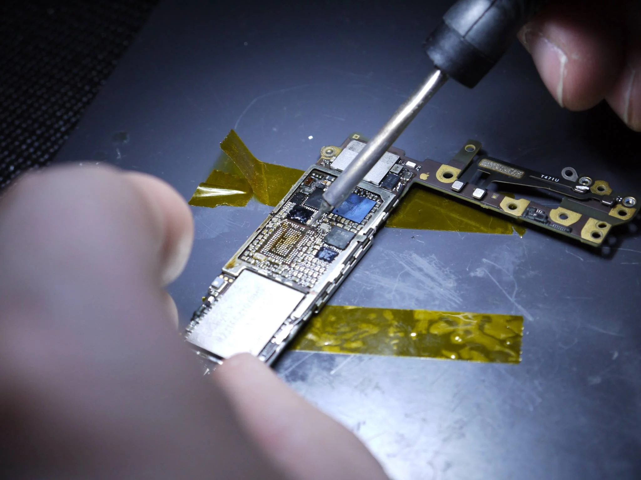 What is Micro Soldering? — Micro Soldering Repairs