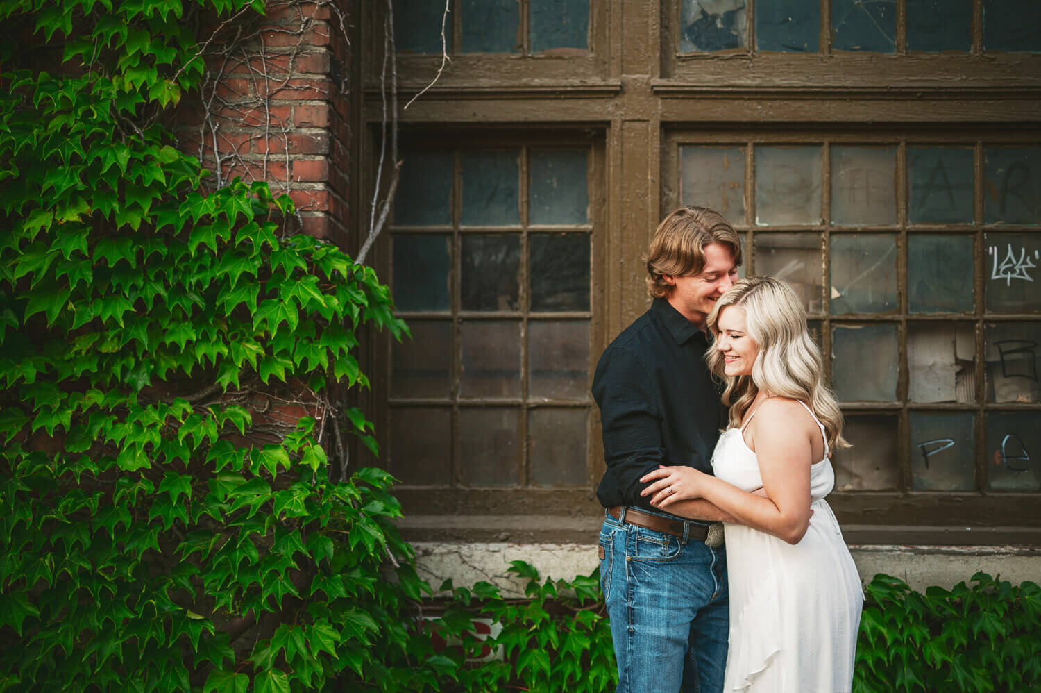 downtown peoria il engagement session-5.jpg