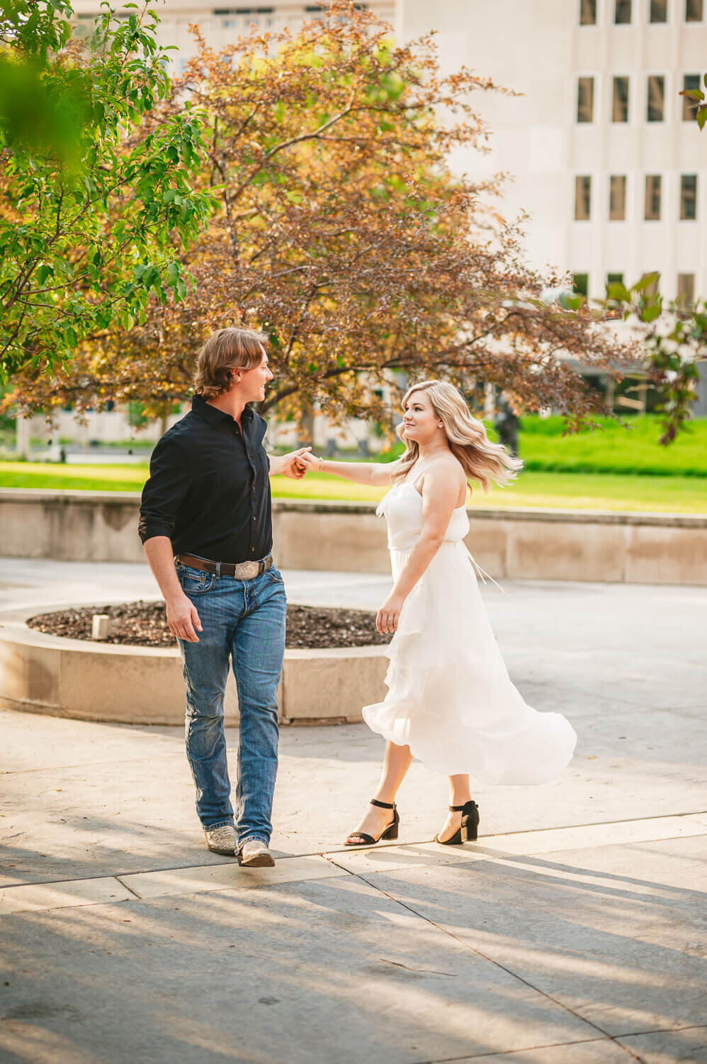downtown peoria il engagement session-12.jpg