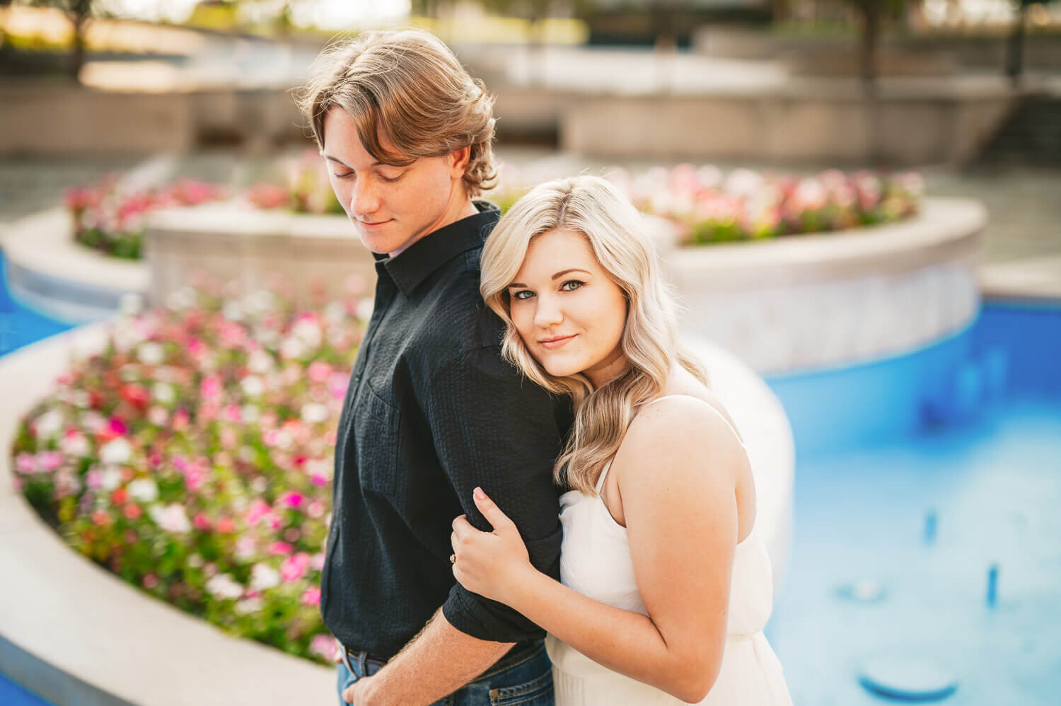 downtown peoria il engagement session-14.jpg