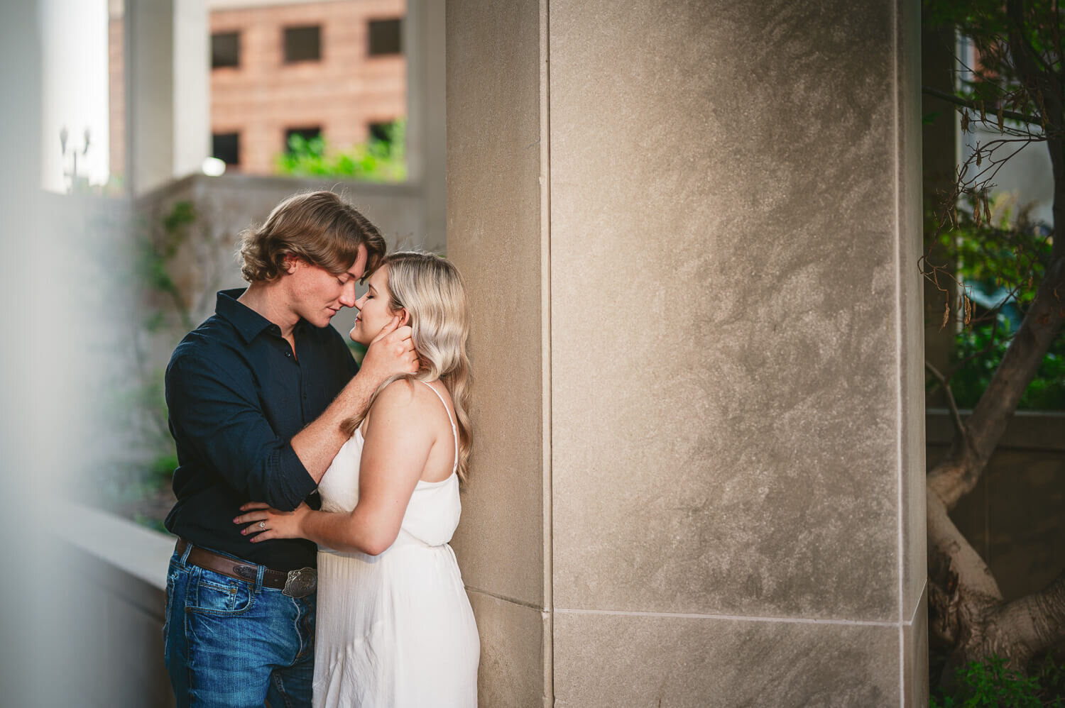 downtown peoria il engagement session-18.jpg