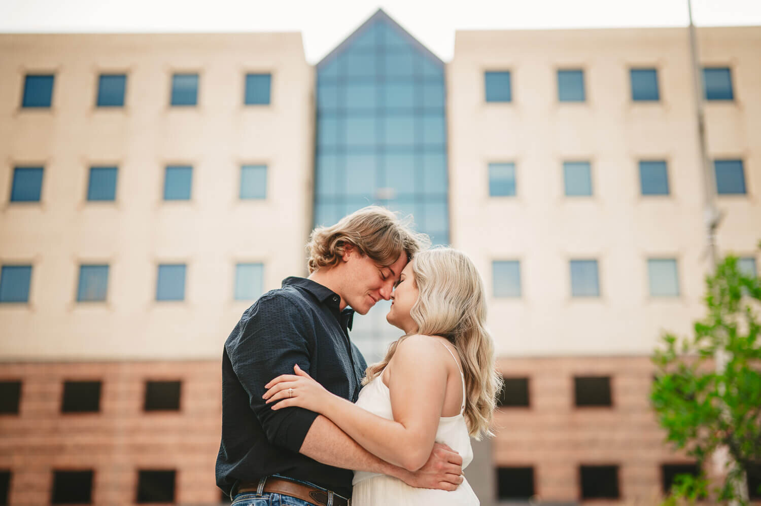downtown peoria il engagement session-21.jpg