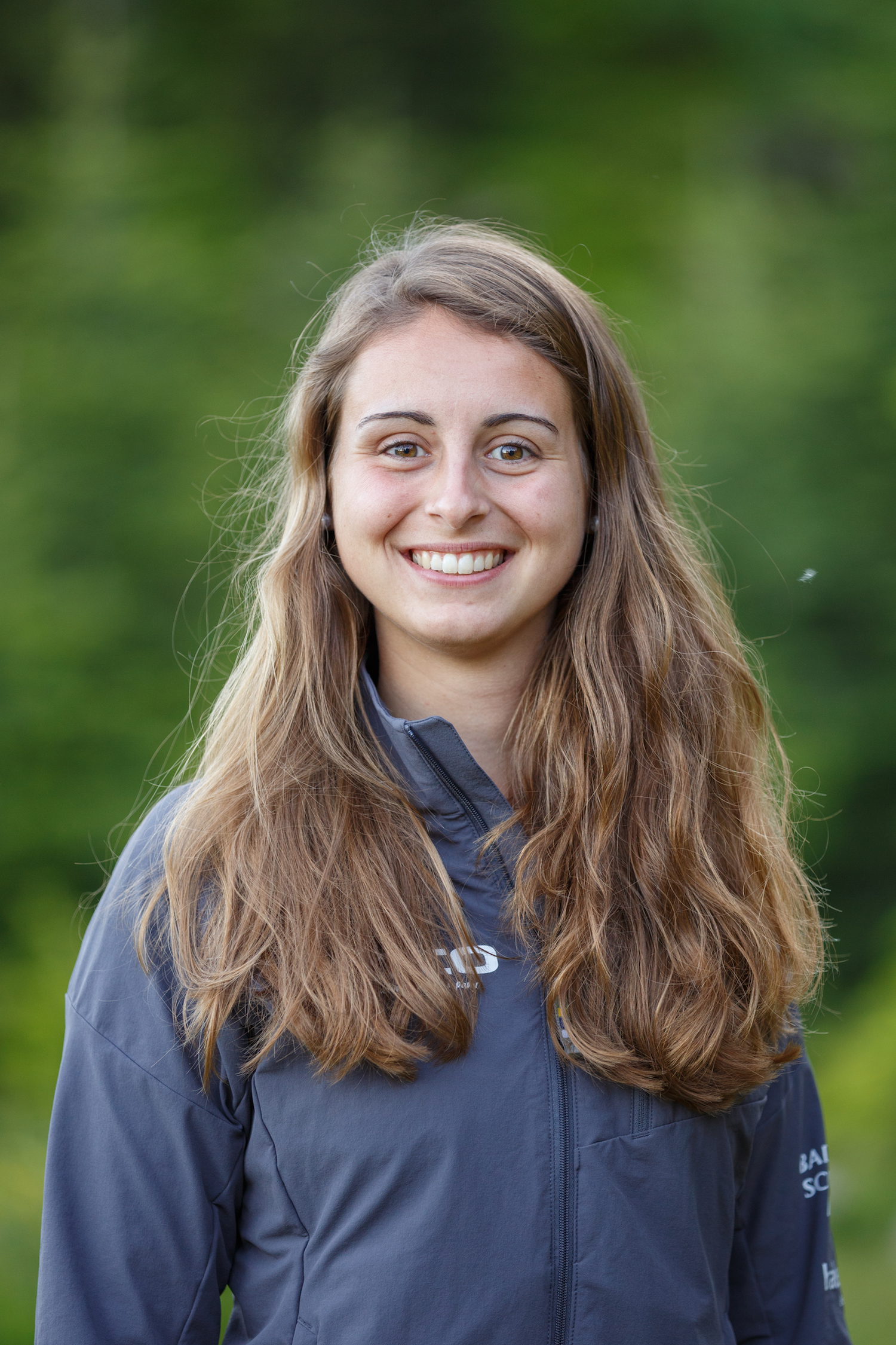 Kirsten König | Young Explorers ProgramWir lagen zusammen auf dem Waldboden und fotografierten Fichten, Sterne und uns gegenseitig, als mir ein Satz in den Sinn kam: »simply because you are you matter«. Bisher nur auf Personen bezogen, bekam plötzli…