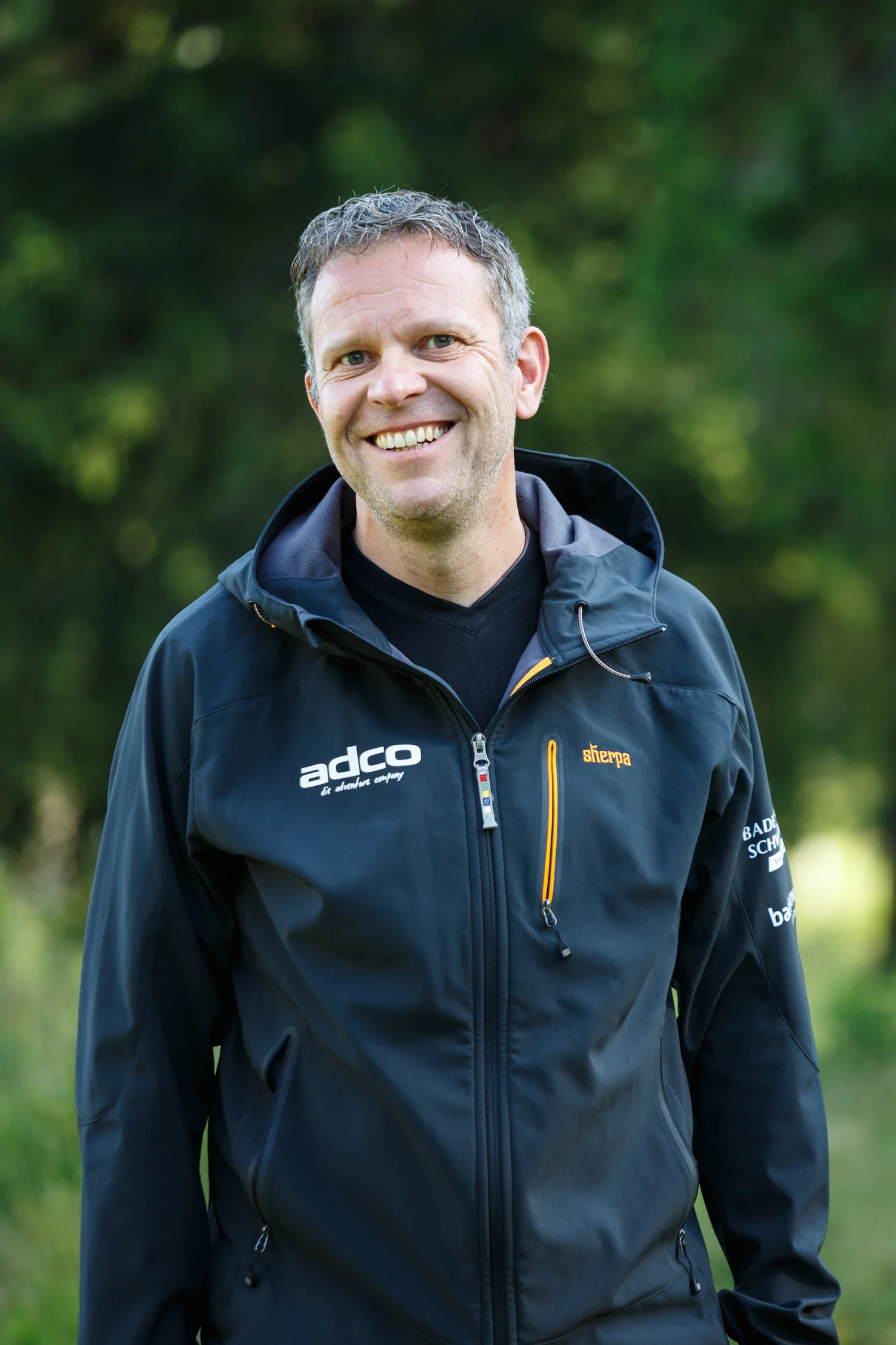 Holger Weber | Sponsoring Der Schwarzwald bedeutet für mich Heimat und Rückzugsort vom hektischen Großstadtleben. Wenn ich durch die dunklen Wälder laufe, den Duft der Blätter einatme, die Vögel höre oder die Sonnenstrahlen auf meiner Haut spüre, dann weiß ich, dass ich angekommen bin. Die Natur gibt einem das Gefühl der Vollkommenheit und Energie für das Leben.