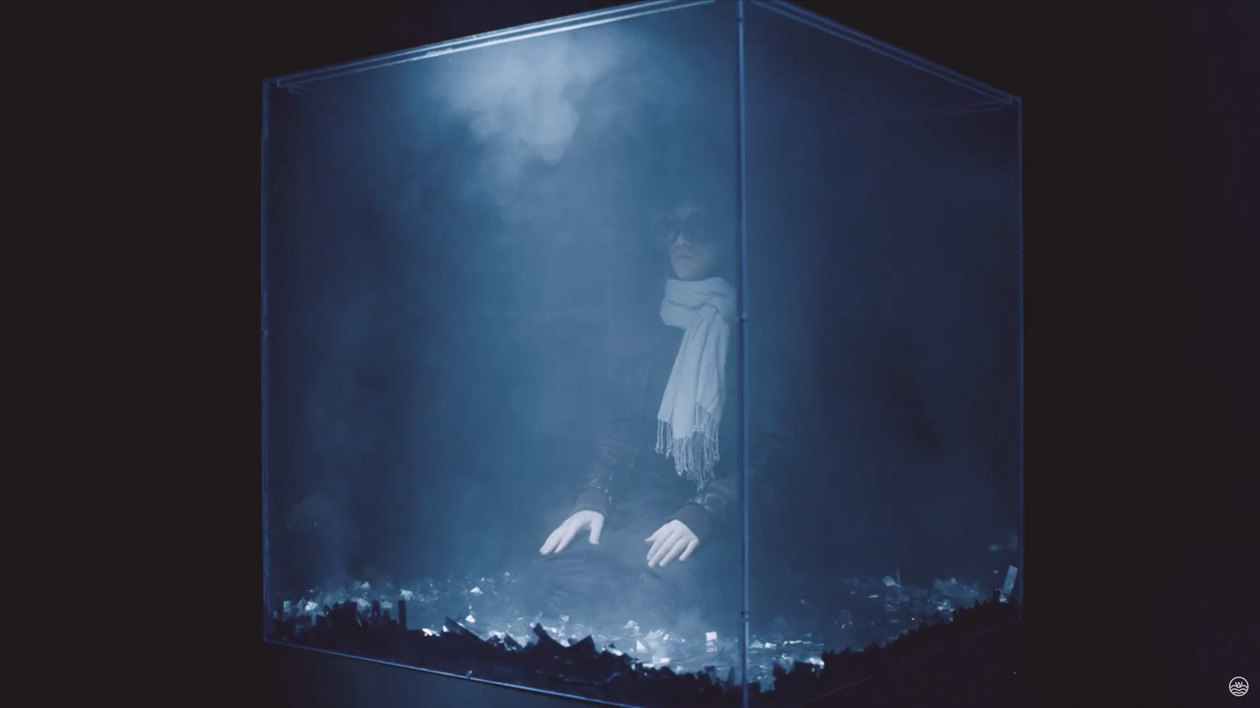 Cabin plexiglass / Juan Blanco