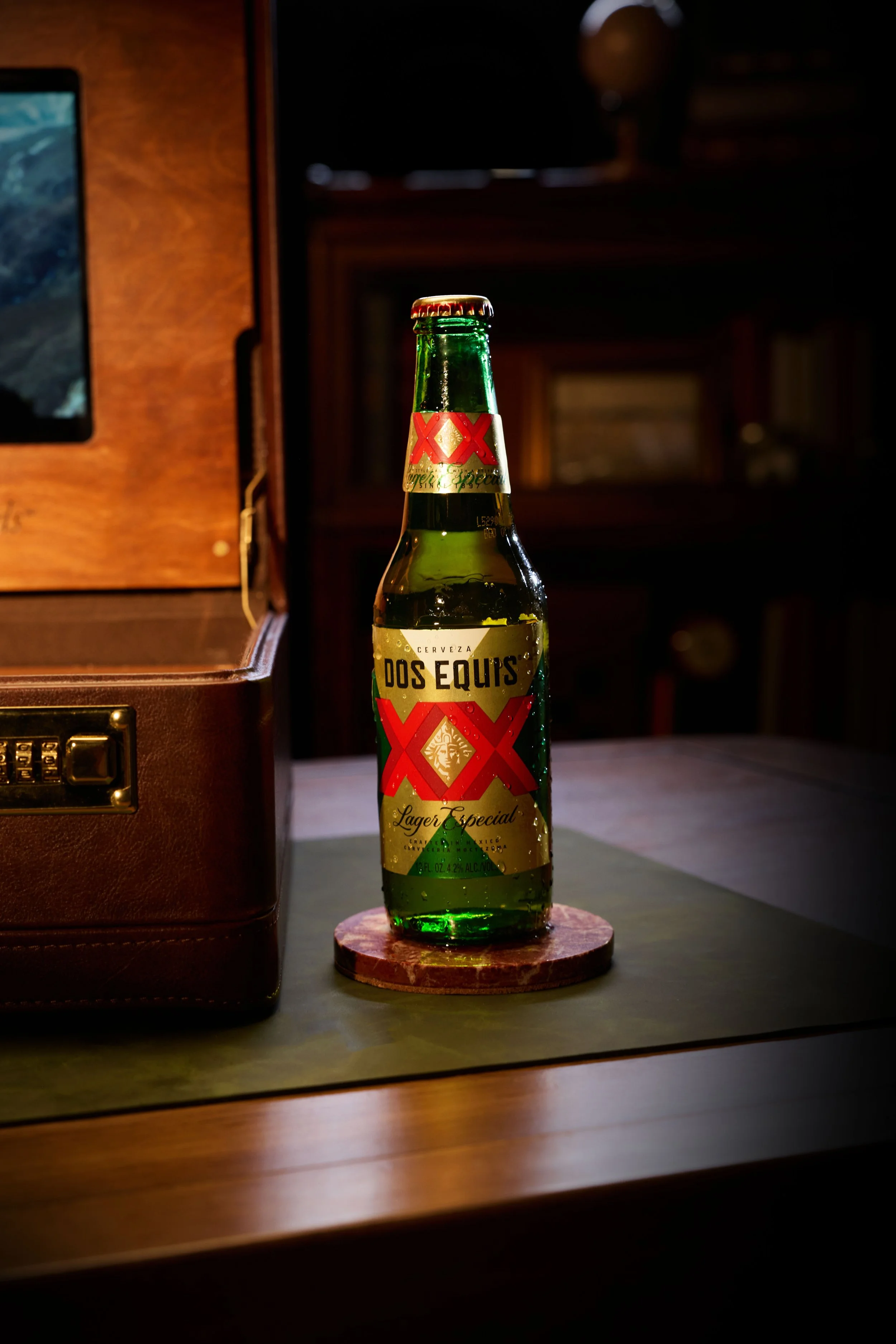 DosEquis_TheMostInterestingBigGameAd_7.jpg