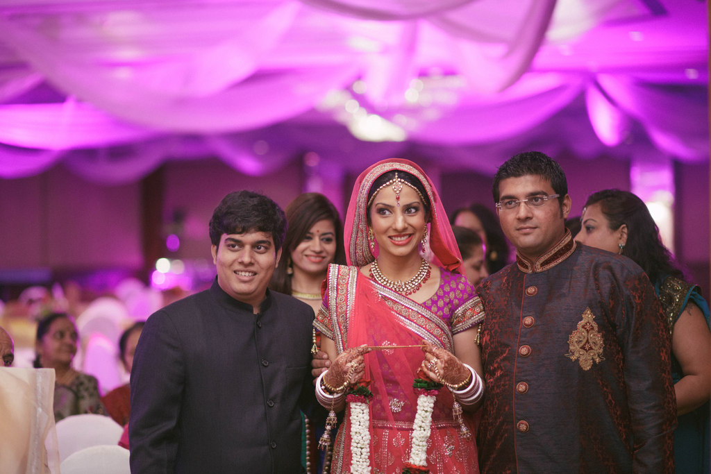 hindu-wedding-mumbai-into-candid-photography-dk-20.jpg