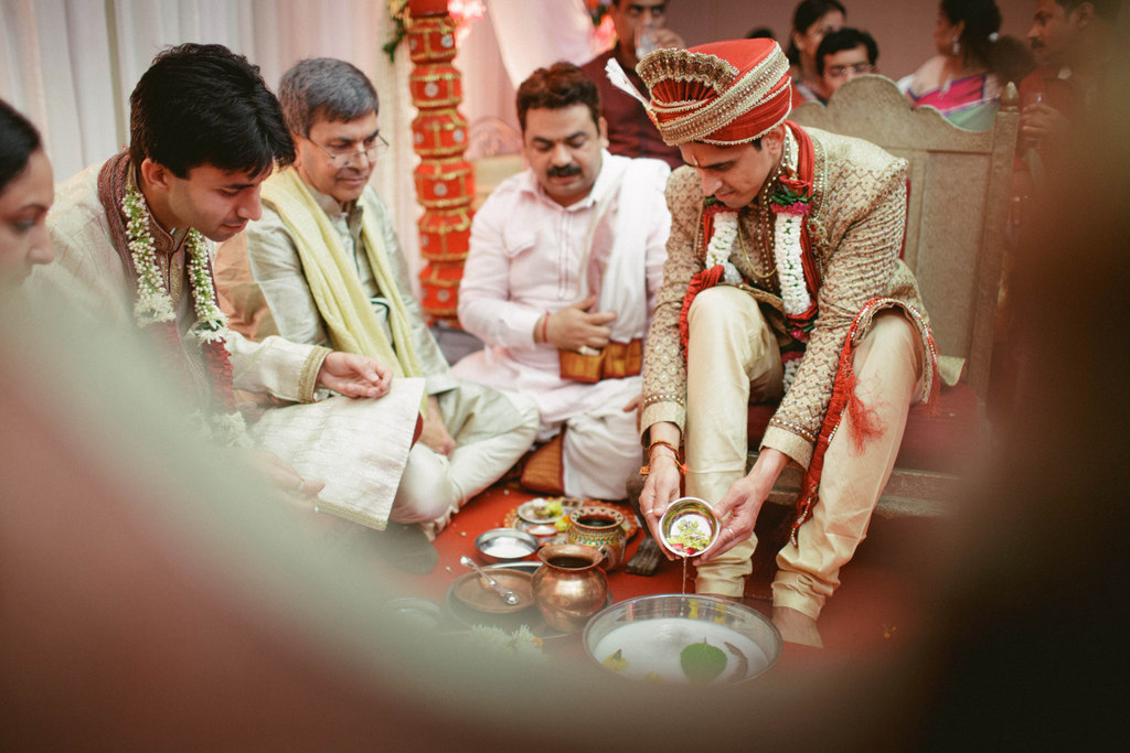 hindu-wedding-mumbai-into-candid-photography-dk-24.jpg