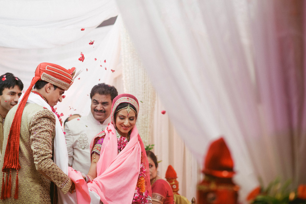 hindu-wedding-mumbai-into-candid-photography-dk-37.jpg