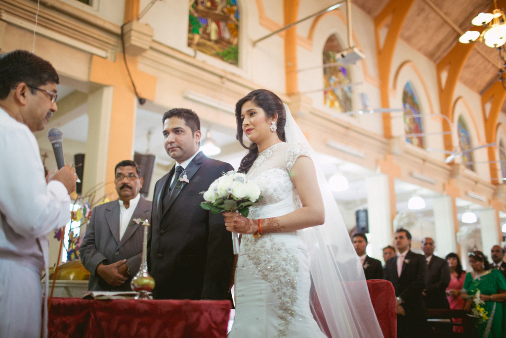 mumbai-church-wedding-into-candid-photography-ag-27.jpg