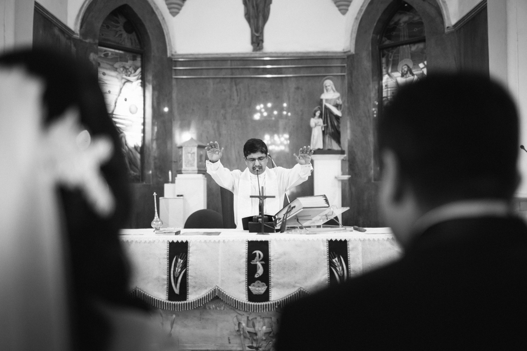 mumbai-church-wedding-into-candid-photography-ag-29 (1).jpg