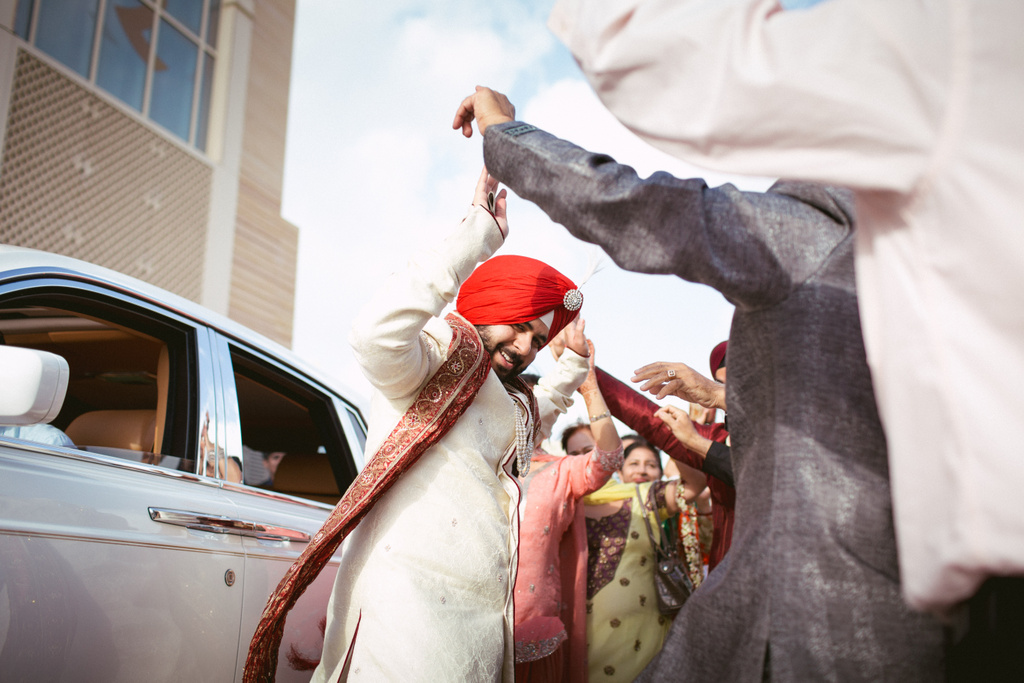 destination-dubai-sikh-wedding-into-candid-photography-pd-0024.jpg