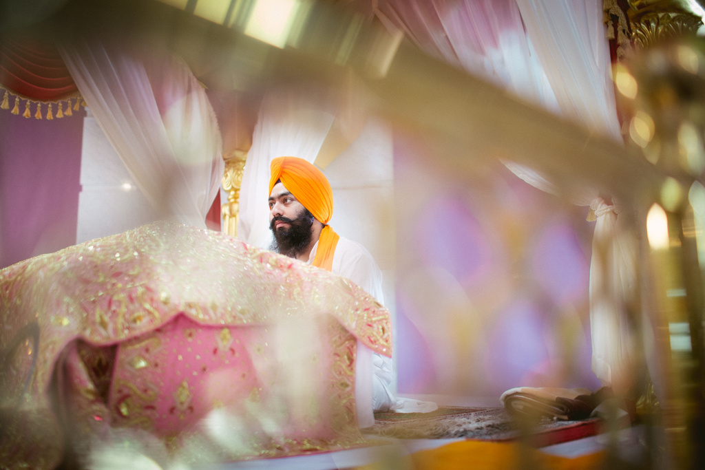 destination-dubai-sikh-wedding-into-candid-photography-pd-0032.jpg