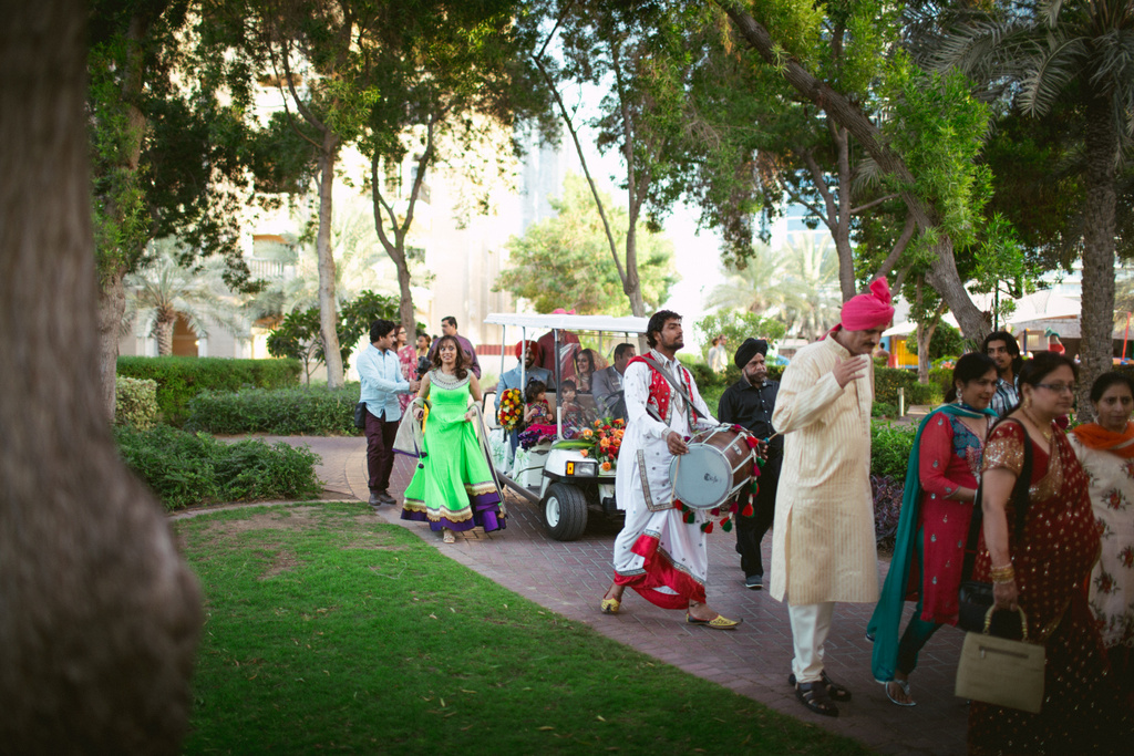 destination-dubai-hindu-wedding-into-candid-photography-pd-00271.jpg