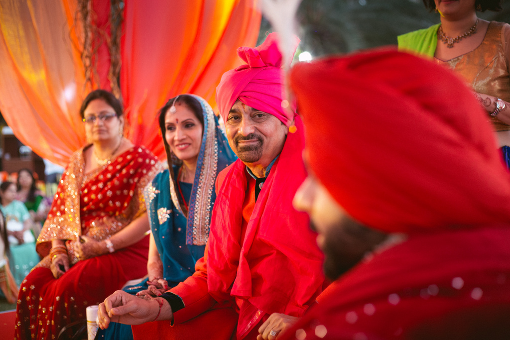 destination-dubai-hindu-wedding-into-candid-photography-pd-00401.jpg