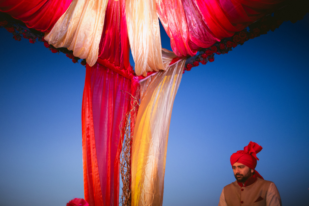 destination-dubai-hindu-wedding-into-candid-photography-pd-00471.jpg