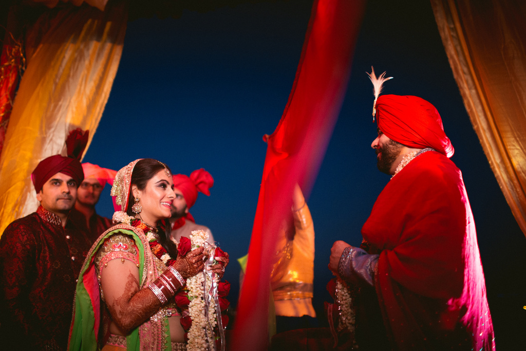 destination-dubai-hindu-wedding-into-candid-photography-pd-00511.jpg