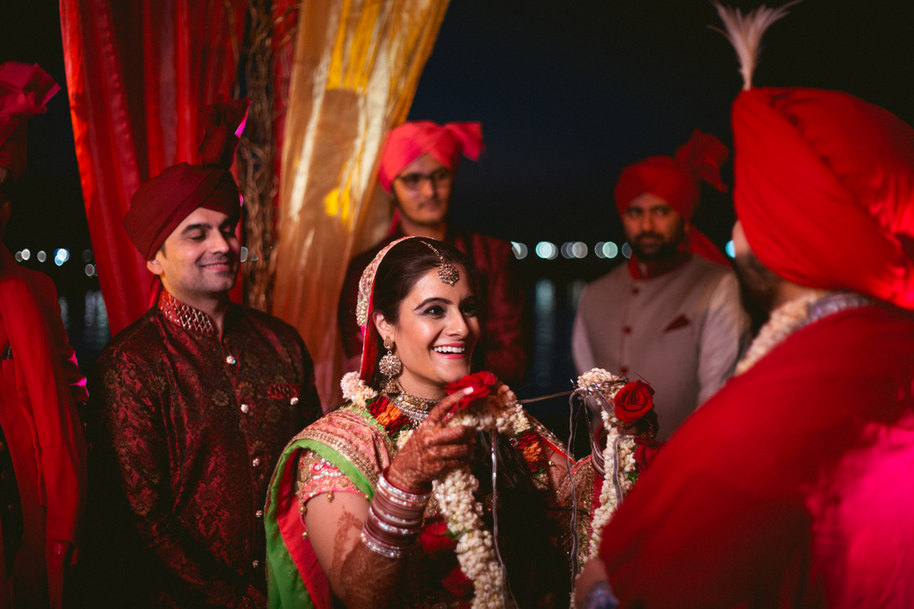 destination-dubai-hindu-wedding-into-candid-photography-pd-00531.jpg