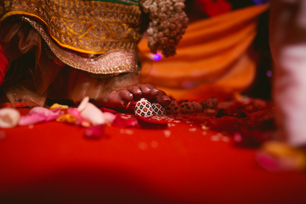 destination-dubai-hindu-wedding-into-candid-photography-pd-00651.jpg