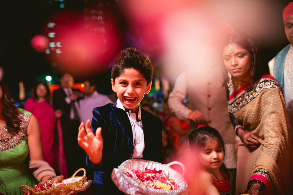 destination-dubai-hindu-wedding-into-candid-photography-pd-00681.jpg