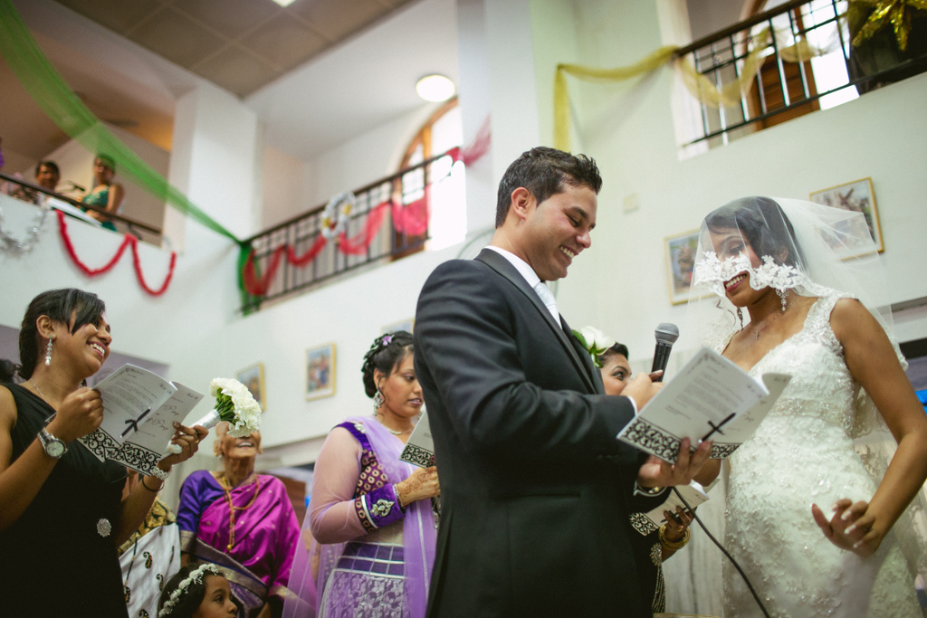 mumbai-church-wedding-into-candid-photography-mr-64.jpg