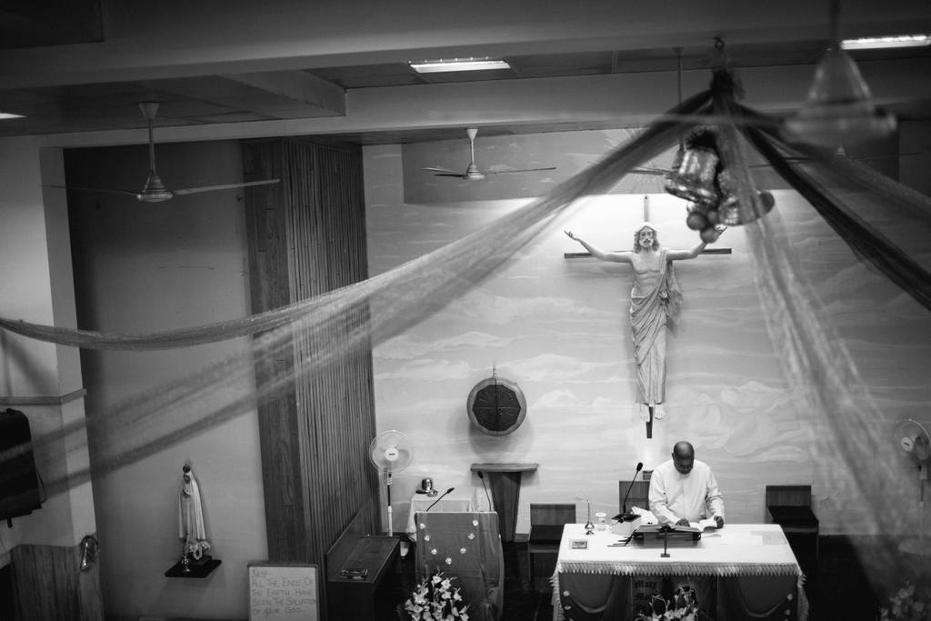 mumbai-church-wedding-into-candid-photography-mr-421.jpg