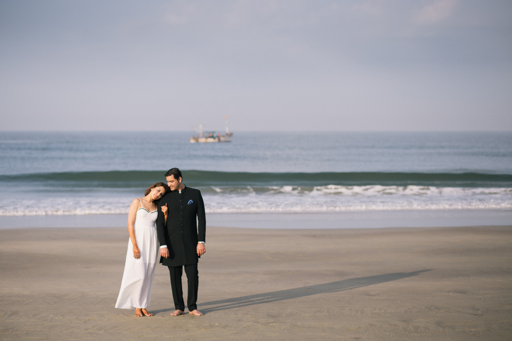 goa-beach-pre-wedding-couple-session-into-candid-photography-mk-211.jpg