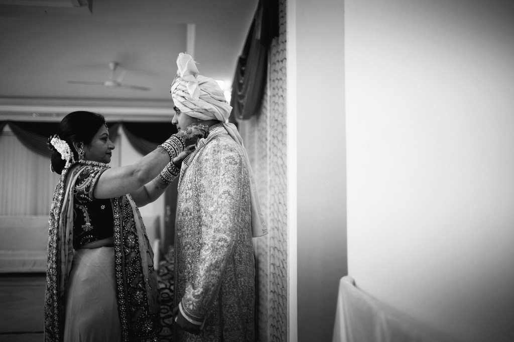 into-candid-photography-hindu-wedding-mumbai-ks-06.jpg