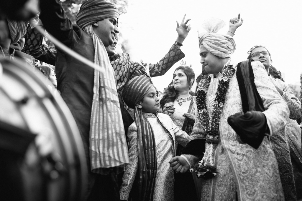 into-candid-photography-hindu-wedding-mumbai-ks-18.jpg