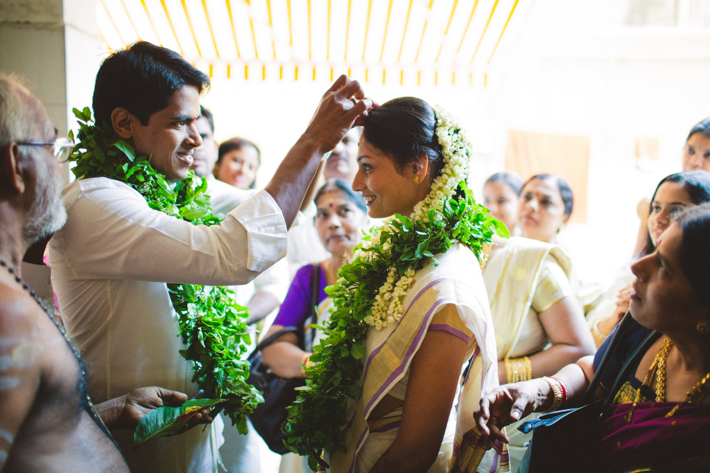 mumbai-candid-wedding-photographer-into-candid-av-11.jpg