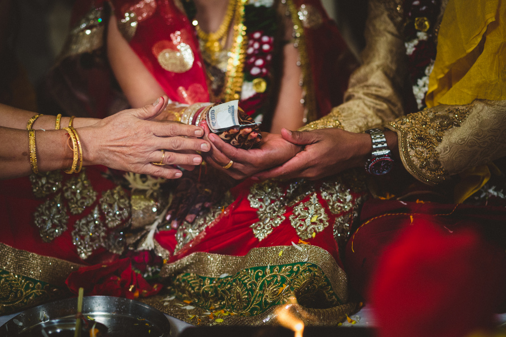 mumbai-candid-wedding-photographer-into-candid-av-34.jpg