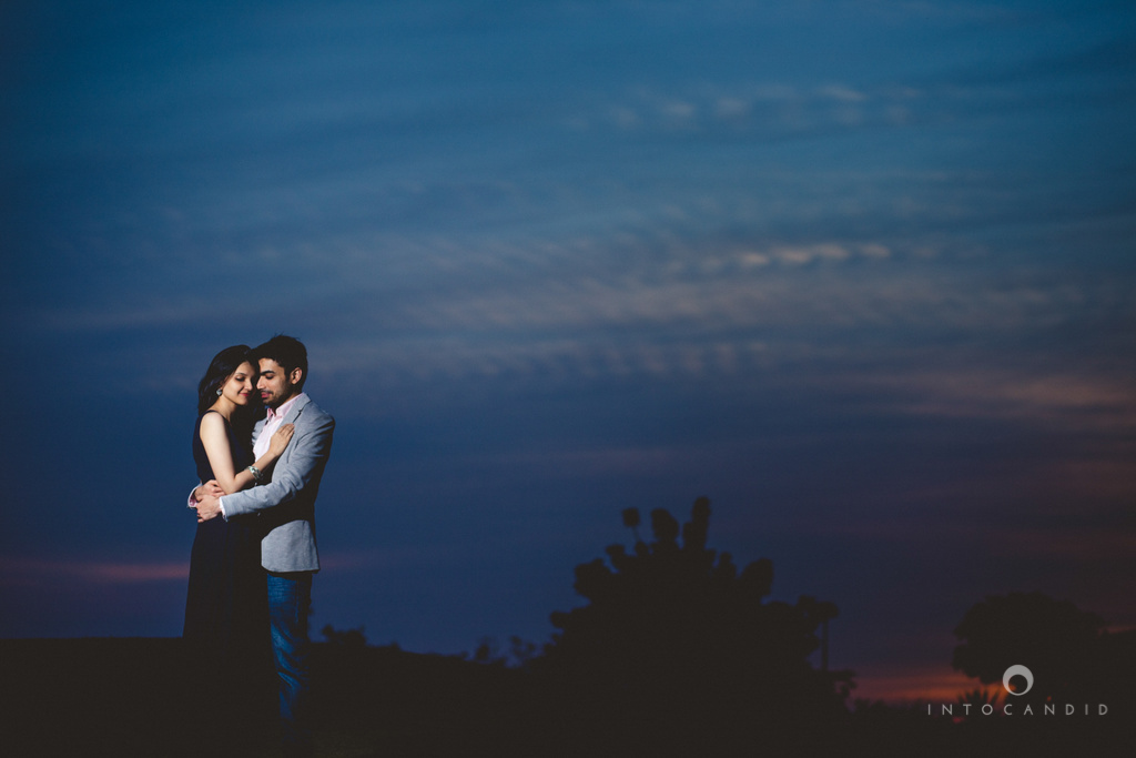 aambyvalley-lonavala-coupleshoot-prewedding-intocandid-ma-26.jpg