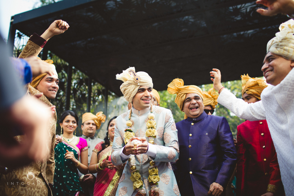 saharastar-mumbai-hindu-wedding-photography-intocandid-ma-30.jpg