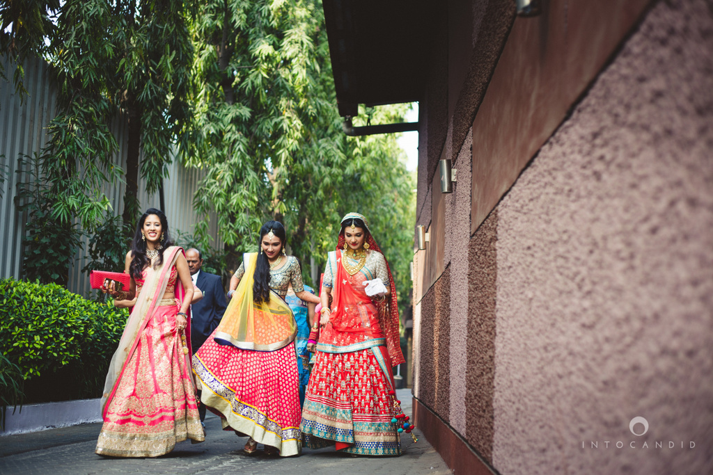 saharastar-mumbai-hindu-wedding-photography-intocandid-ma-32.jpg