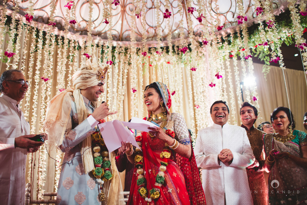 saharastar-mumbai-hindu-wedding-photography-intocandid-ma-46.jpg