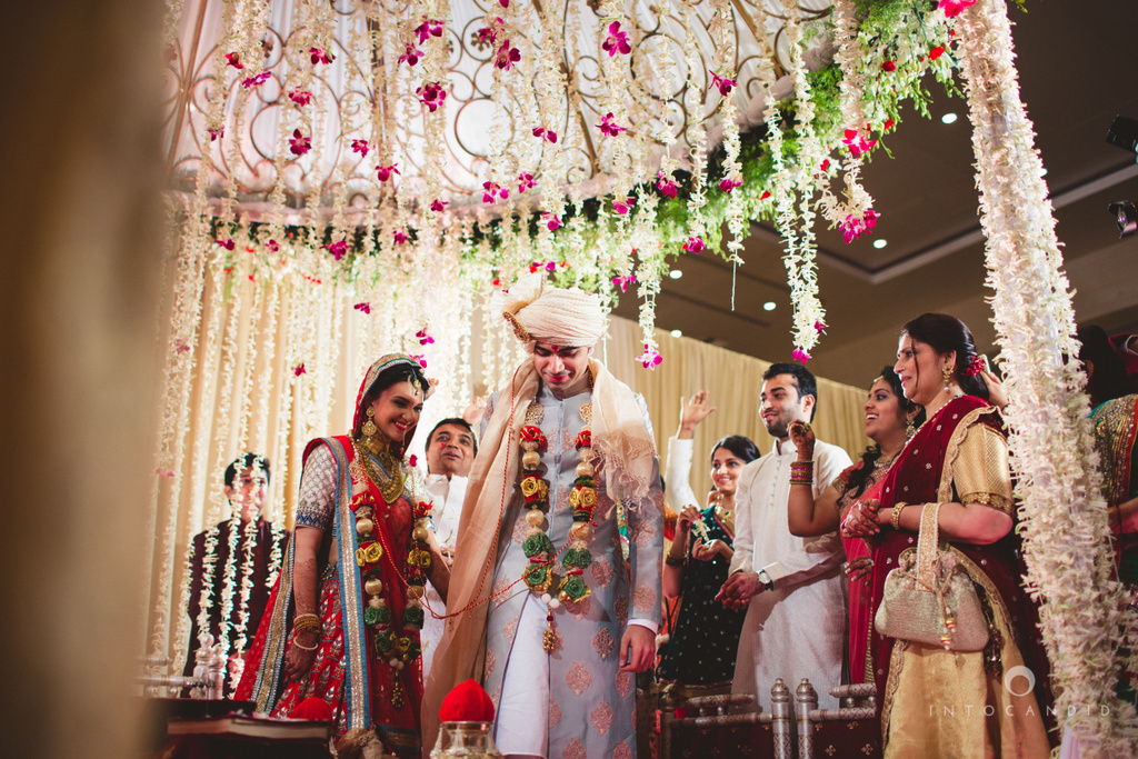 saharastar-mumbai-hindu-wedding-photography-intocandid-ma-47.jpg